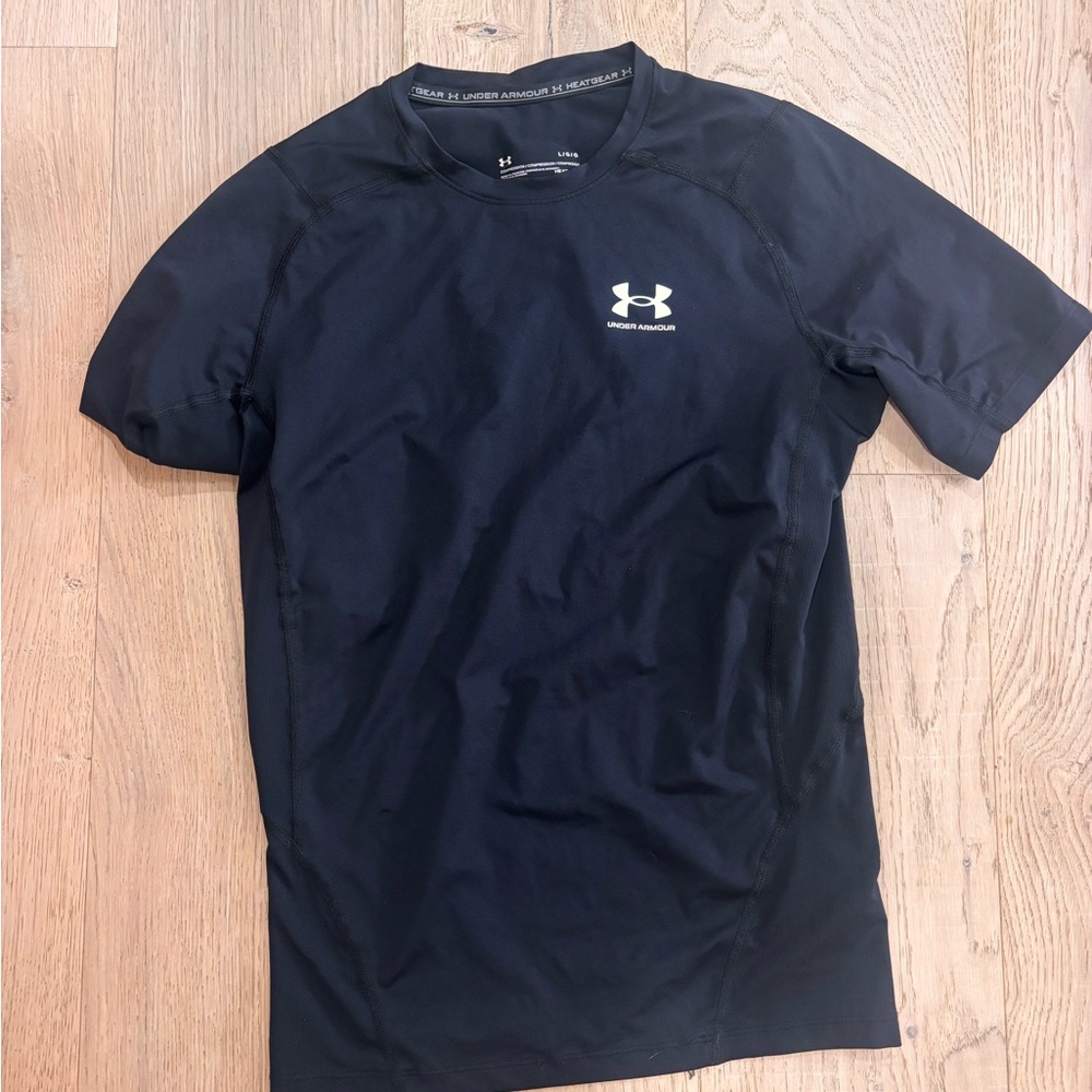 Under Armour Men's Black Short Sleeve Tee